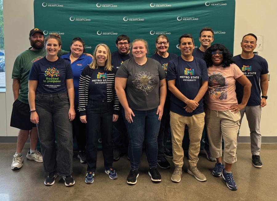 A group photo of volunteers at Second Harvest Heartland